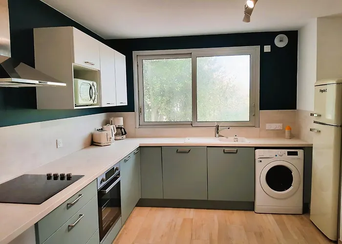 La Belle Du Bois * Grimbosq